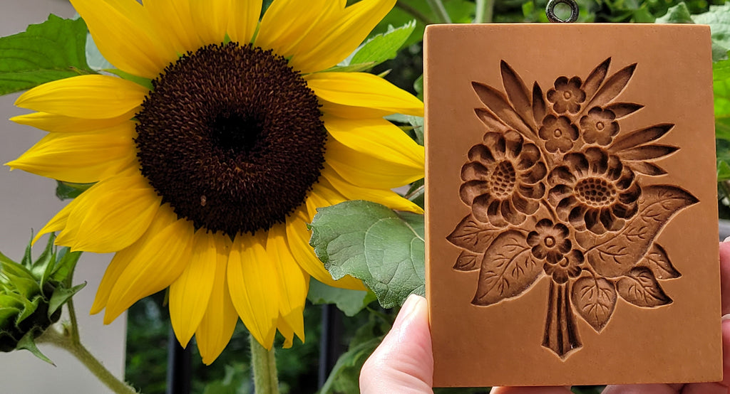 August 2021 Mold of the Month: Sunflower Bouquet